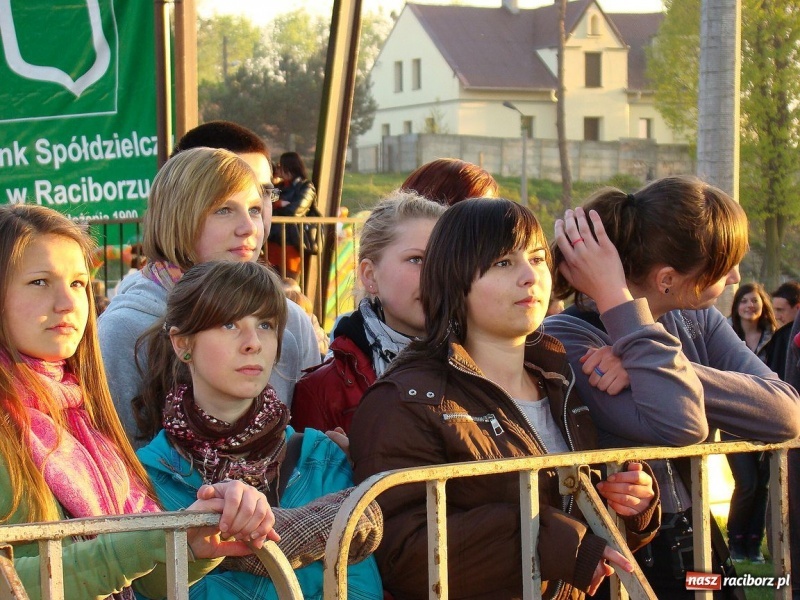 Zdjęcie w galerii na portalu naszraciborz.pl: IRA w Nędzy. Cztery tysiące osób wiadomości z regionu