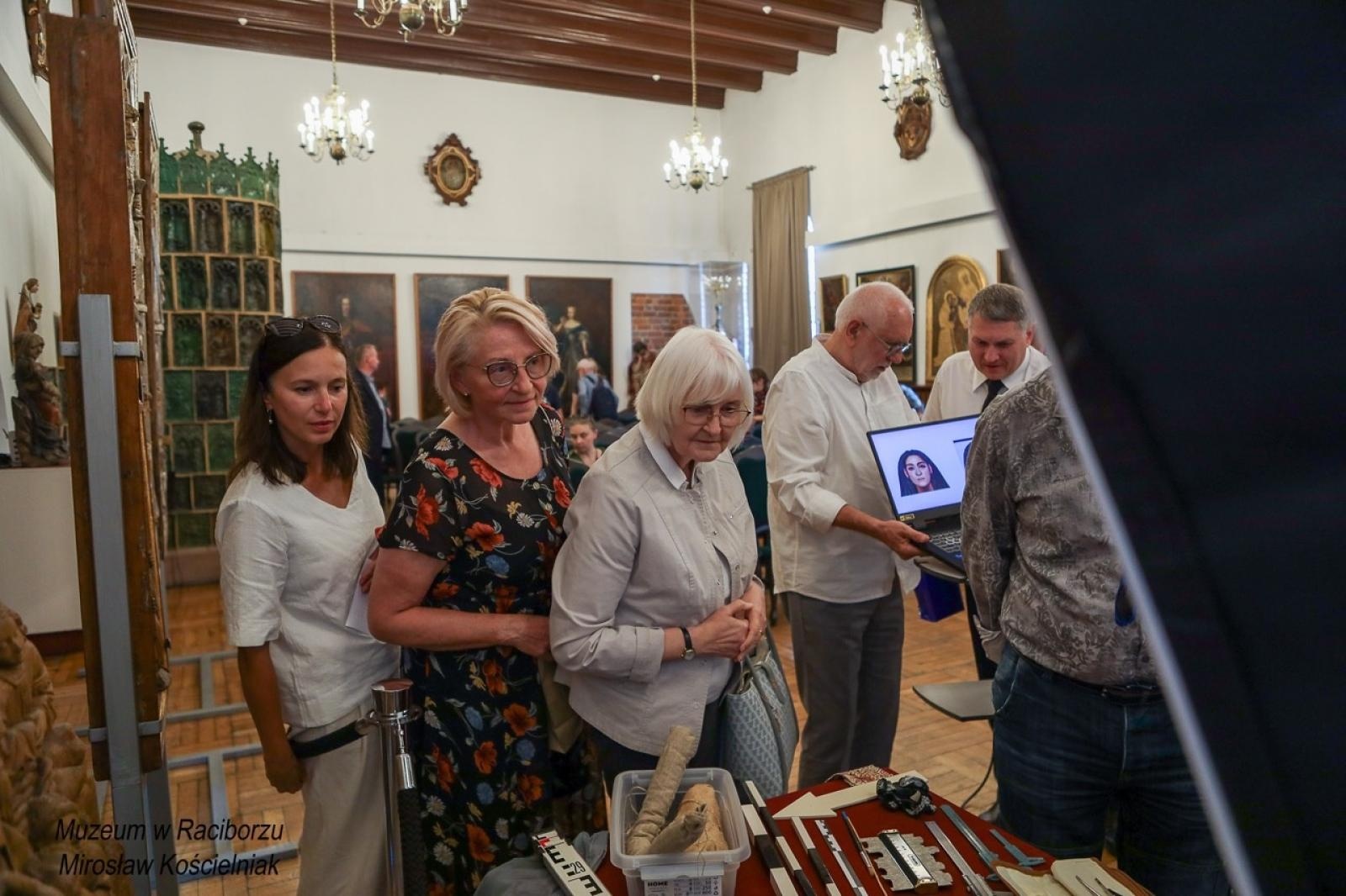 Zdjęcie w galerii na portalu naszraciborz.pl: Mumia z Raciborza w innym wymiarze. Muzeum szykuje atrakcję na ekspozycji wiadomości z regionu