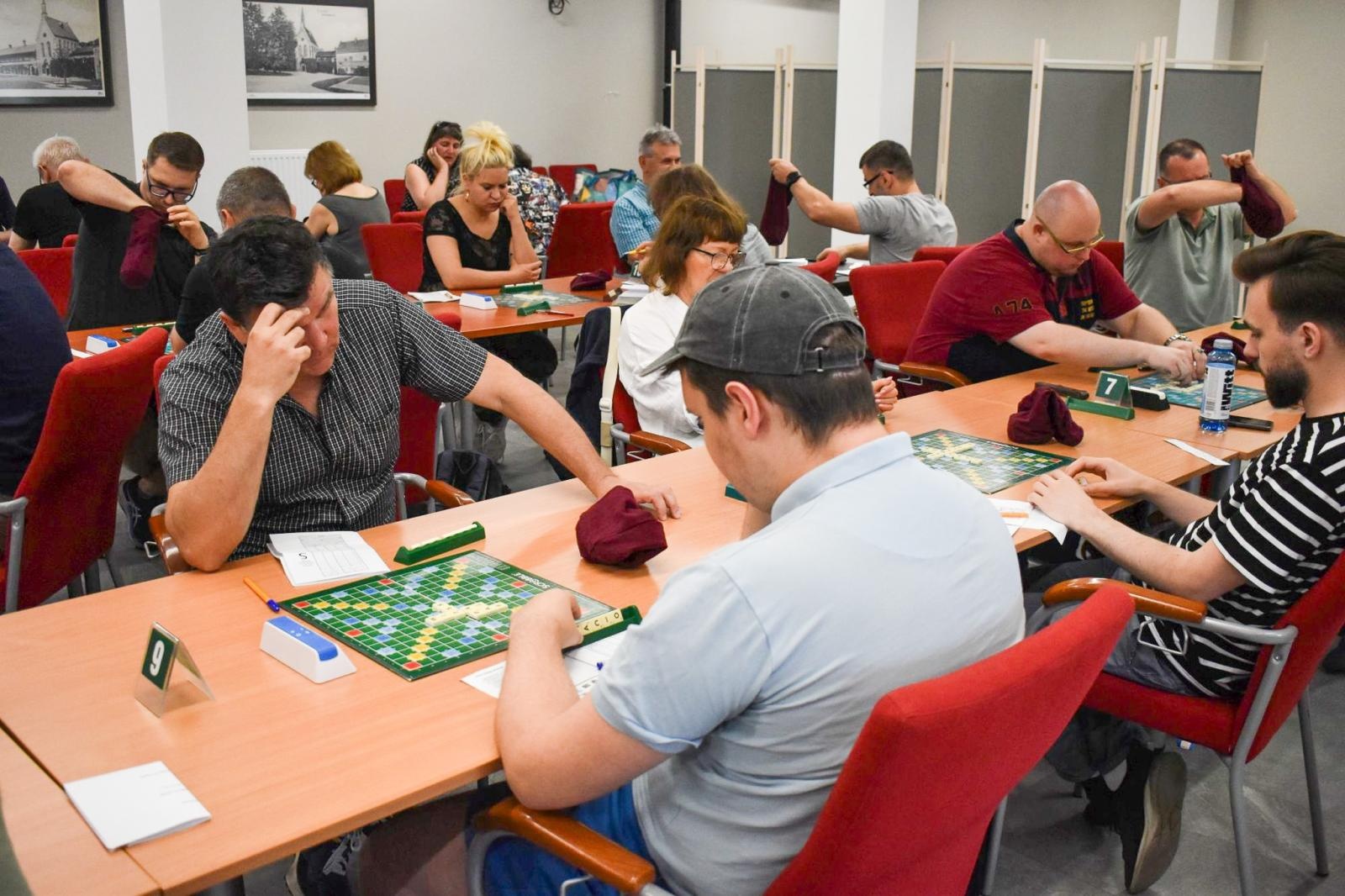 Zdjęcie w galerii na portalu naszraciborz.pl: Mistrzowie słów ponownie na Zamku Piastowskim w Raciborzu wiadomości z regionu