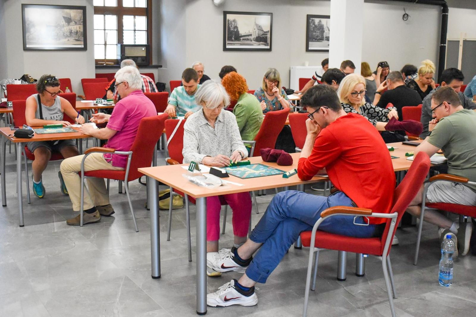 Zdjęcie w galerii na portalu naszraciborz.pl: Mistrzowie słów ponownie na Zamku Piastowskim w Raciborzu wiadomości z regionu