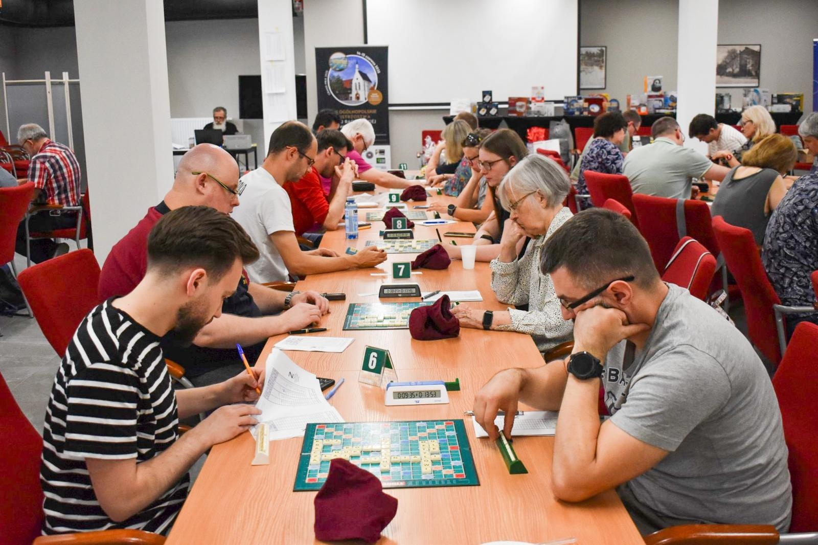 Zdjęcie w galerii na portalu naszraciborz.pl: Mistrzowie słów ponownie na Zamku Piastowskim w Raciborzu wiadomości z regionu