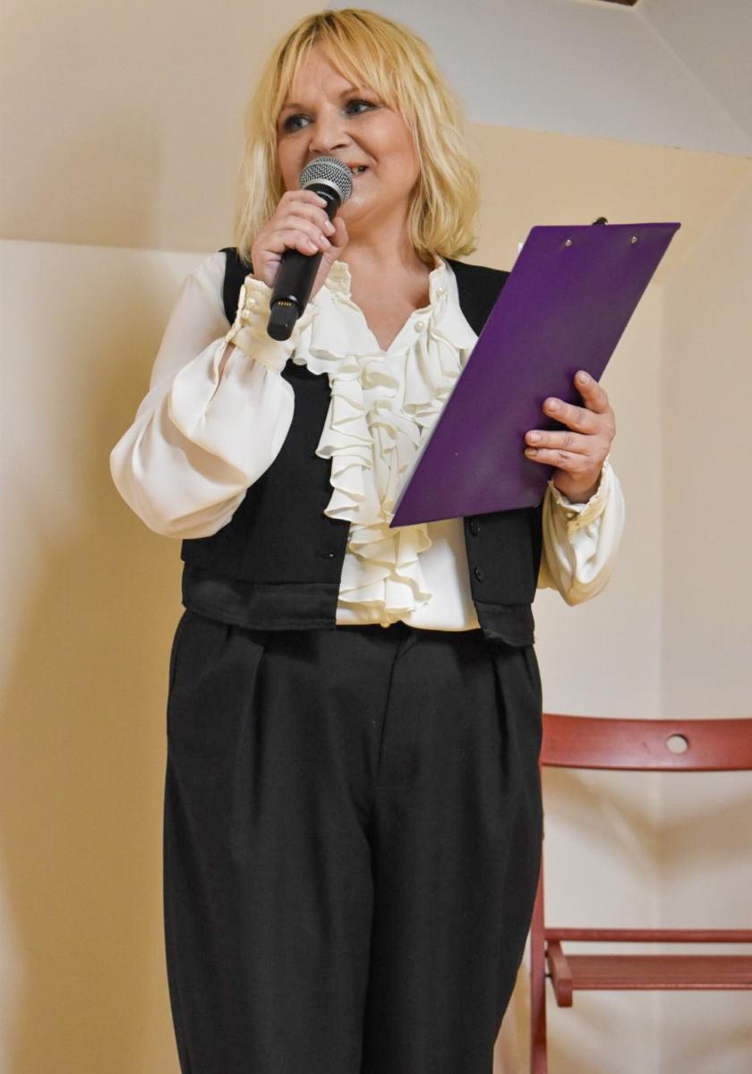 Zdjęcie w galerii na portalu naszraciborz.pl: Młodzi artyści na scenie domu książęcego Zamku Piastowskiego wiadomości z regionu