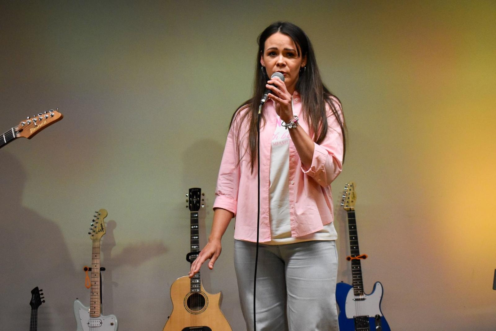 Zdjęcie w galerii na portalu naszraciborz.pl: Młodzi artyści na scenie domu książęcego Zamku Piastowskiego wiadomości z regionu