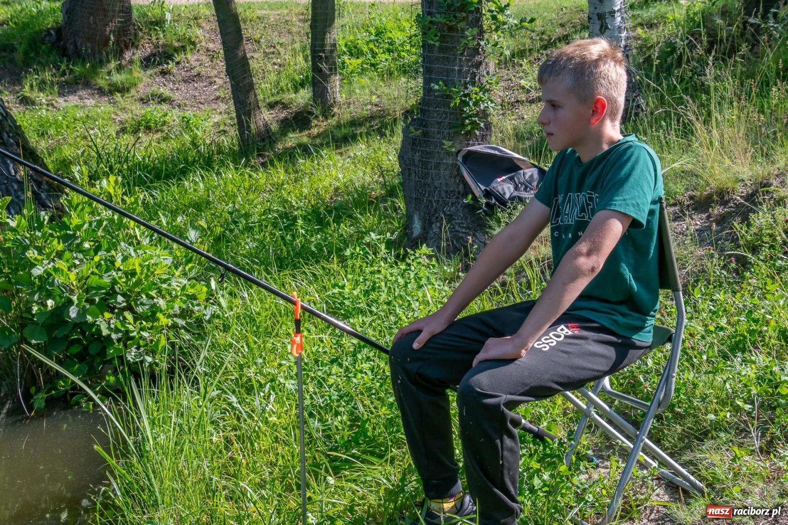 Zdjęcie w galerii na portalu naszraciborz.pl: Pod Oborą złowili taaaaką rybę! Zawody wędkarskie z okazji Dnia Dziecka wiadomości z regionu