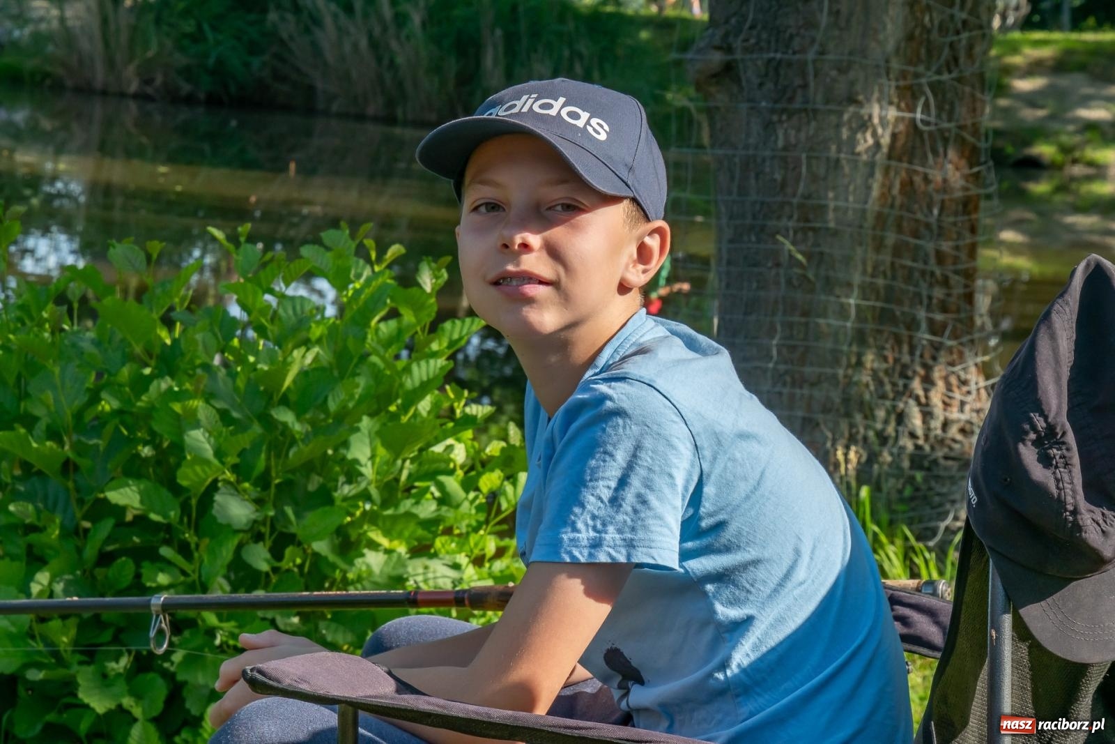 Zdjęcie w galerii na portalu naszraciborz.pl: Pod Oborą złowili taaaaką rybę! Zawody wędkarskie z okazji Dnia Dziecka wiadomości z regionu