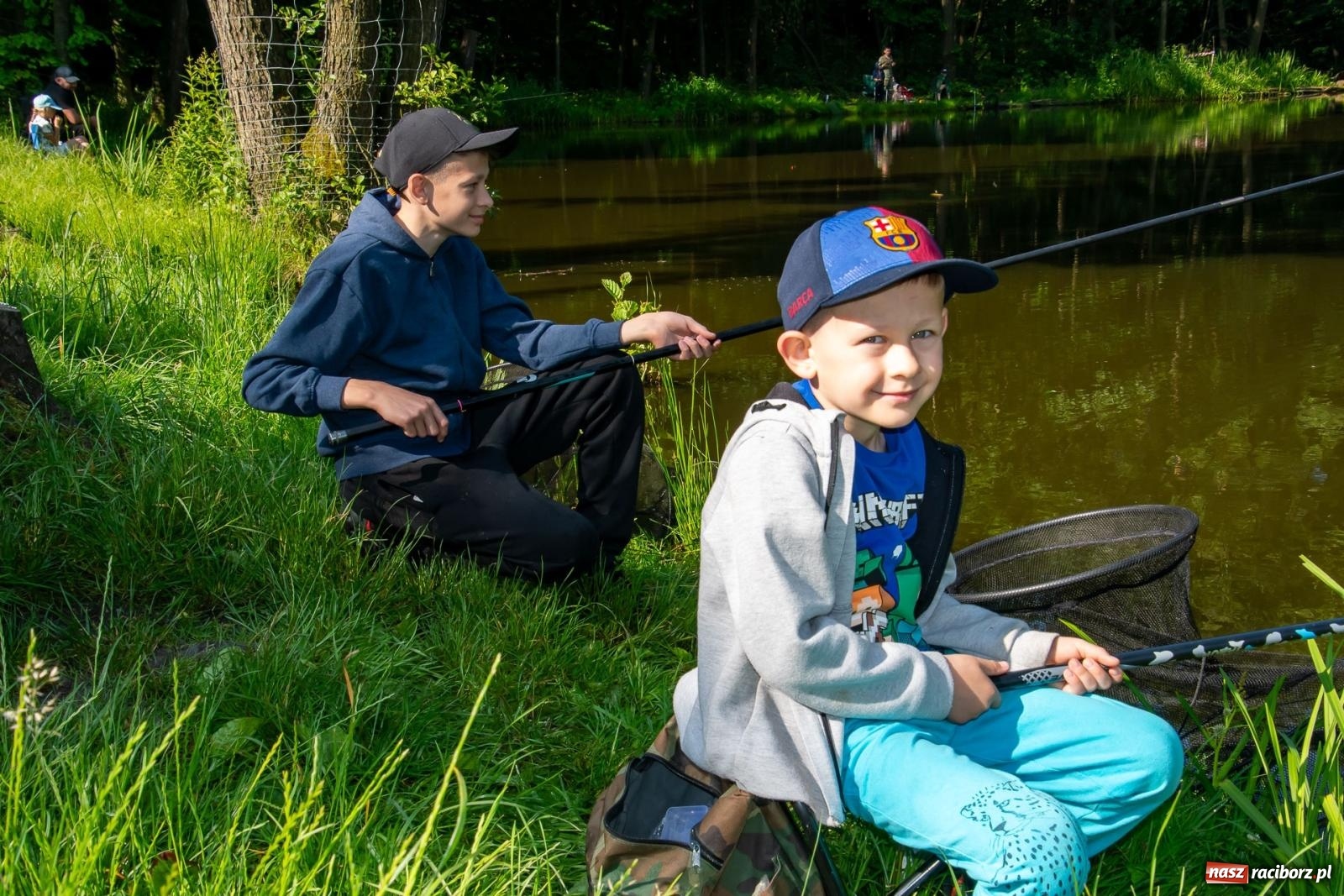 Zdjęcie w galerii na portalu naszraciborz.pl: Pod Oborą złowili taaaaką rybę! Zawody wędkarskie z okazji Dnia Dziecka wiadomości z regionu