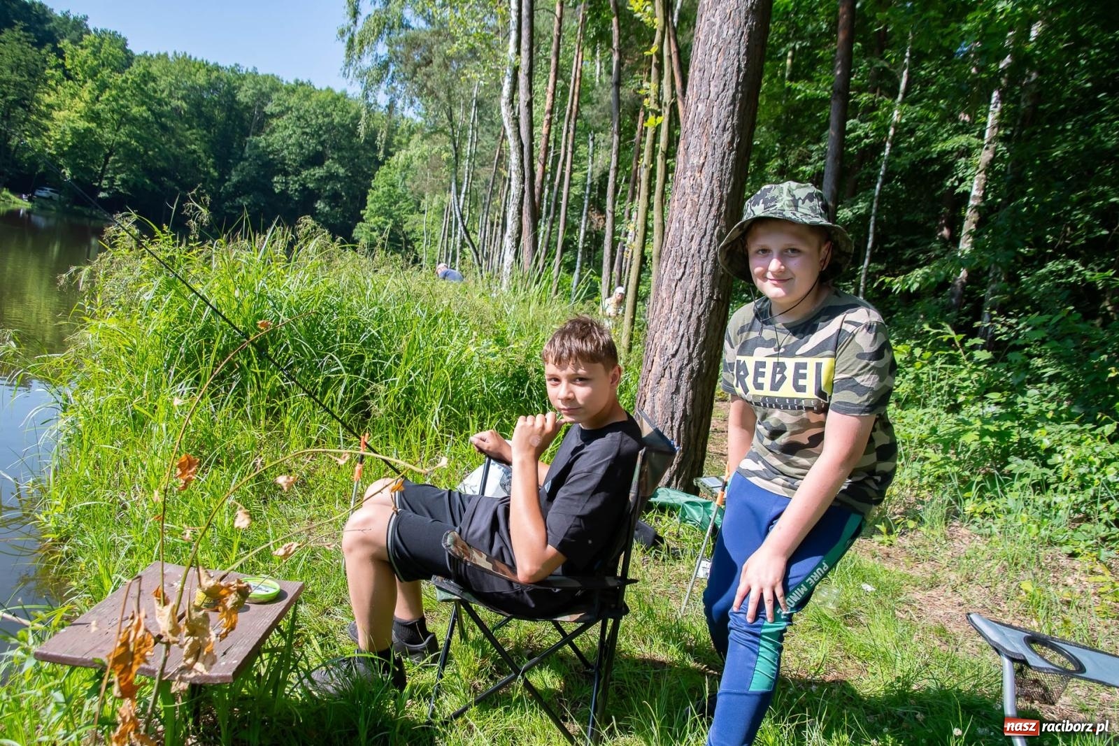 Zdjęcie w galerii na portalu naszraciborz.pl: Pod Oborą złowili taaaaką rybę! Zawody wędkarskie z okazji Dnia Dziecka wiadomości z regionu