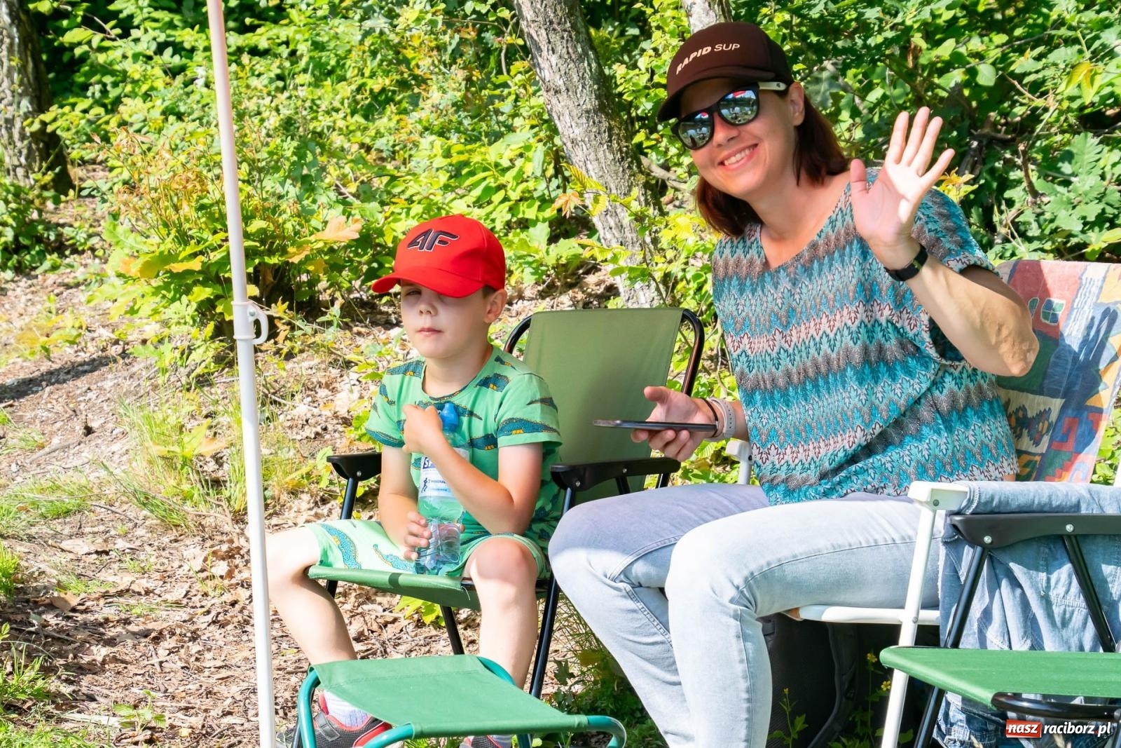 Zdjęcie w galerii na portalu naszraciborz.pl: Pod Oborą złowili taaaaką rybę! Zawody wędkarskie z okazji Dnia Dziecka wiadomości z regionu