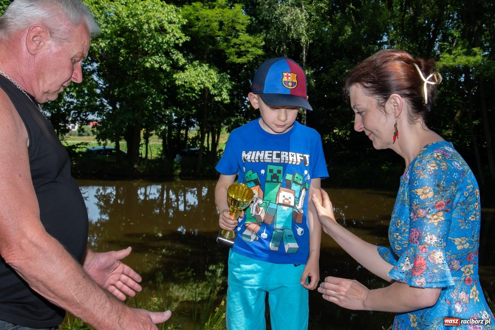 Zdjęcie w galerii na portalu naszraciborz.pl: Pod Oborą złowili taaaaką rybę! Zawody wędkarskie z okazji Dnia Dziecka wiadomości z regionu