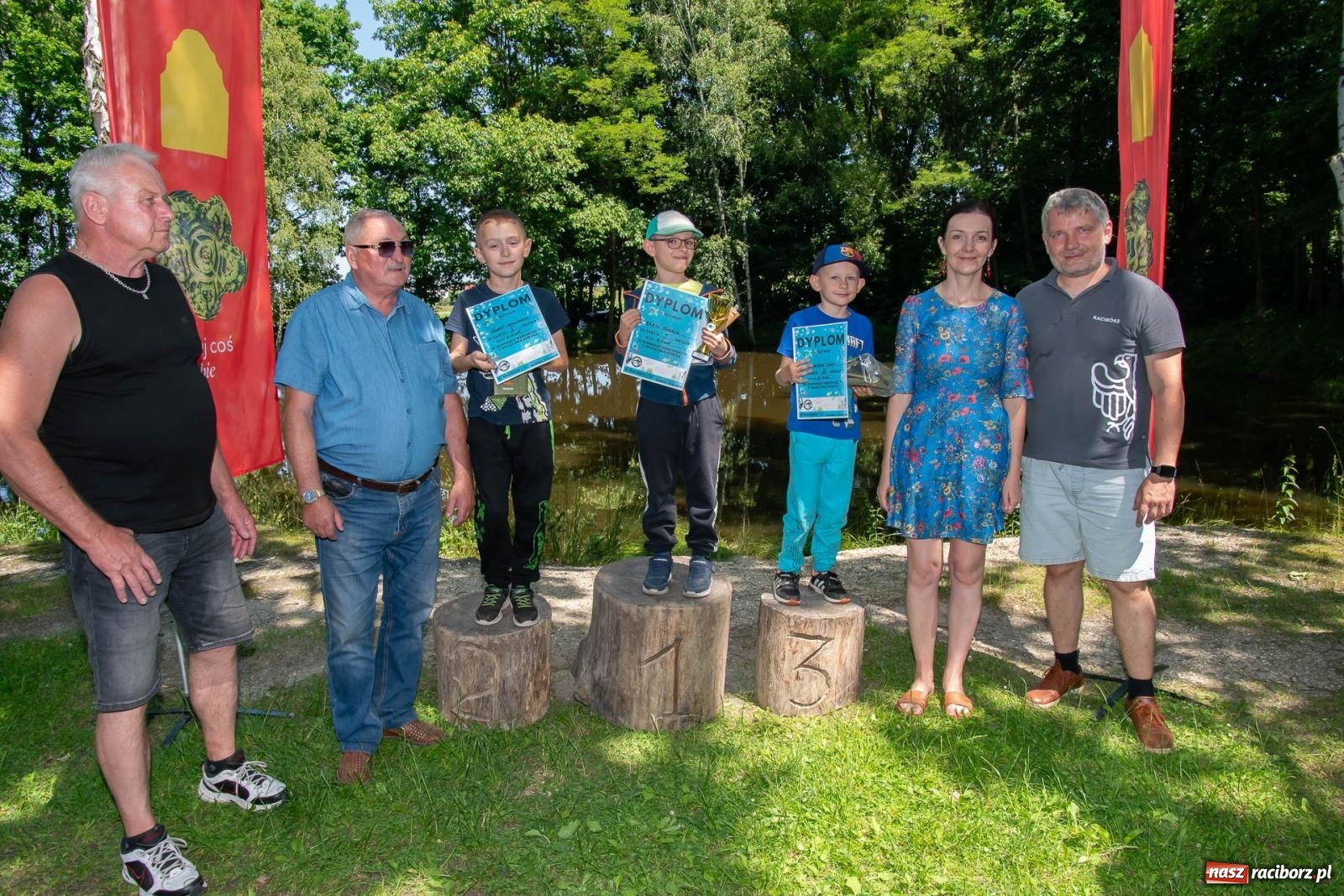 Zdjęcie w galerii na portalu naszraciborz.pl: Pod Oborą złowili taaaaką rybę! Zawody wędkarskie z okazji Dnia Dziecka wiadomości z regionu
