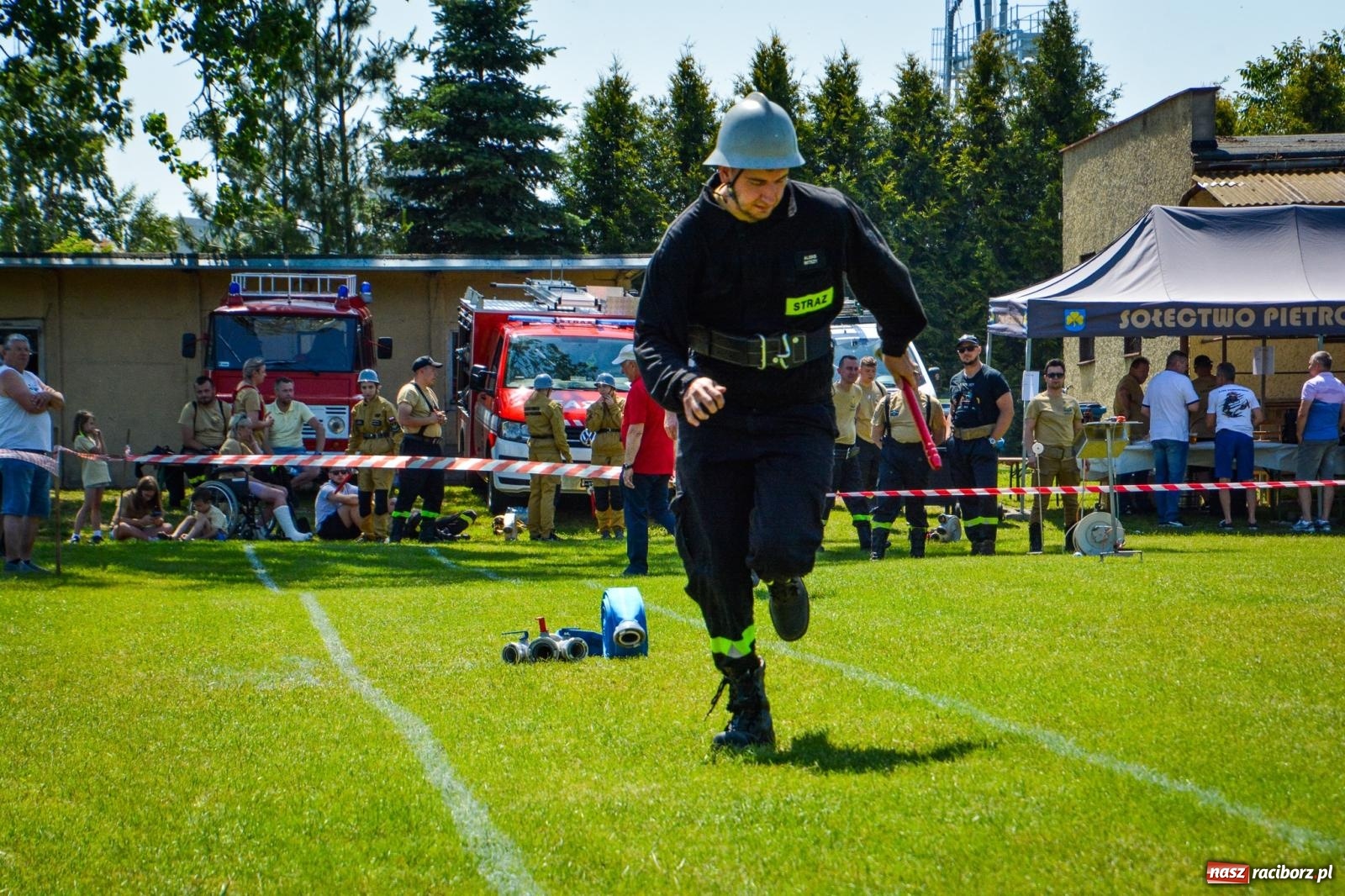 Zdjęcie w galerii na portalu naszraciborz.pl: Cztery puchary w koronie OSP Samborowice i rekord w ćwiczeniu bojowym wiadomości z regionu