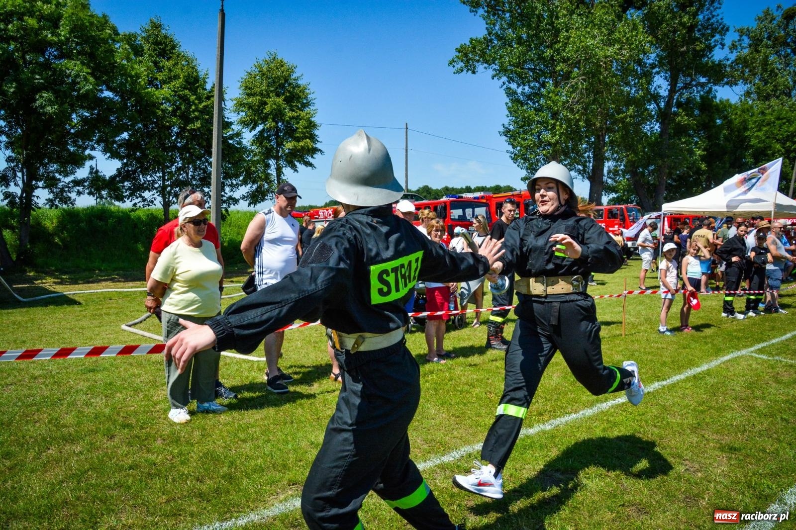 Zdjęcie w galerii na portalu naszraciborz.pl: Cztery puchary w koronie OSP Samborowice i rekord w ćwiczeniu bojowym wiadomości z regionu