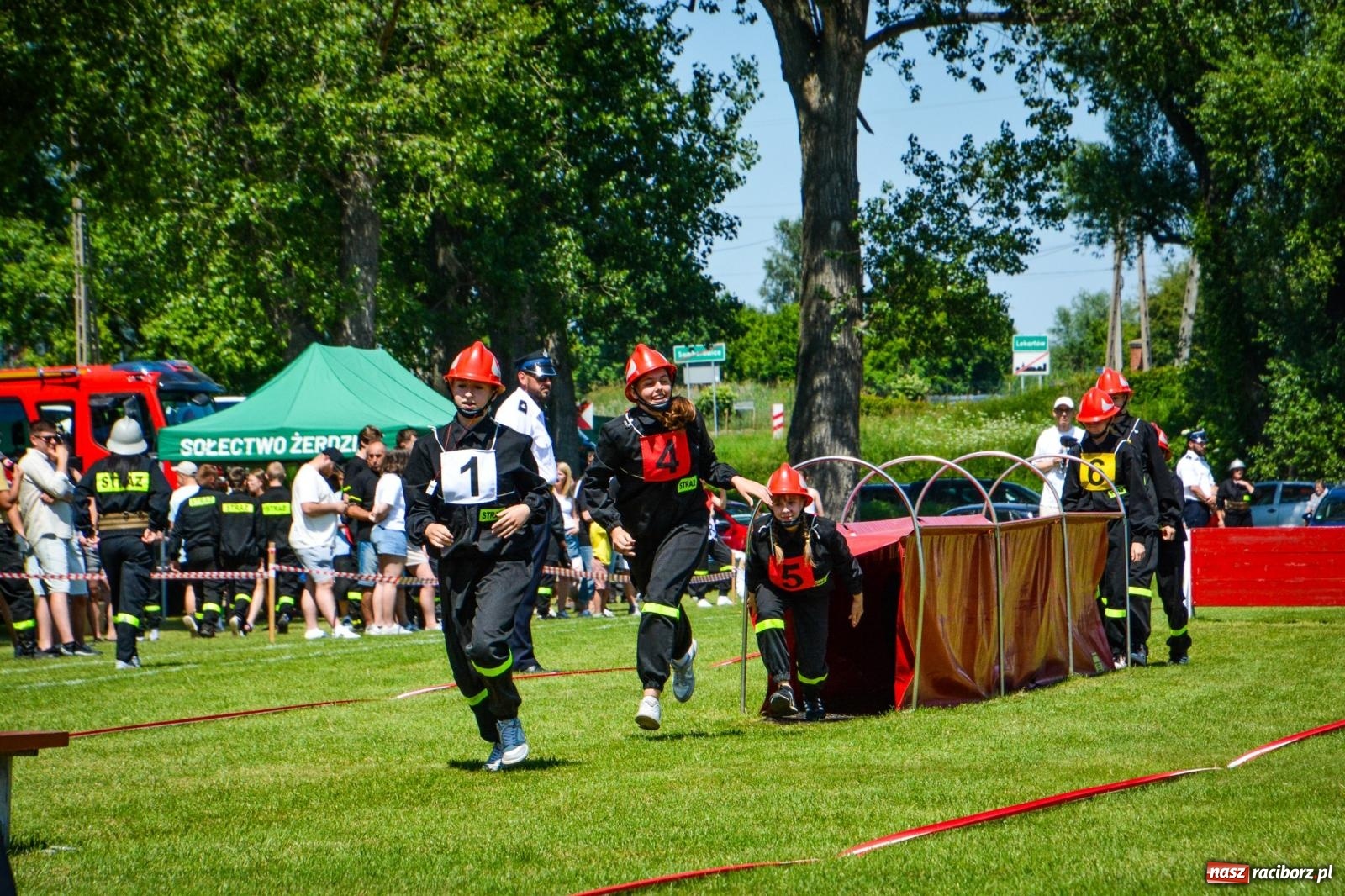 Zdjęcie w galerii na portalu naszraciborz.pl: Cztery puchary w koronie OSP Samborowice i rekord w ćwiczeniu bojowym wiadomości z regionu