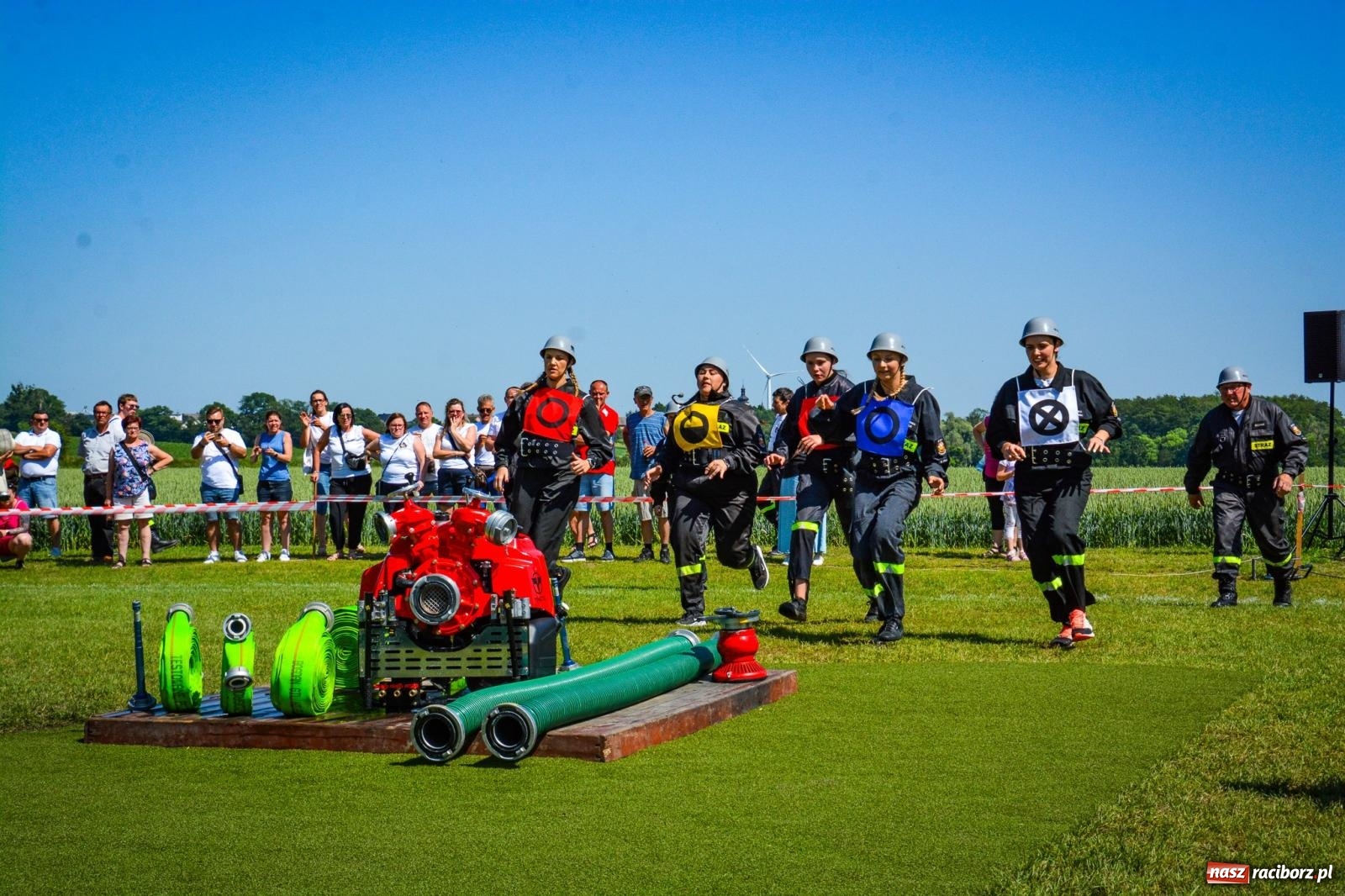 Zdjęcie w galerii na portalu naszraciborz.pl: Cztery puchary w koronie OSP Samborowice i rekord w ćwiczeniu bojowym wiadomości z regionu
