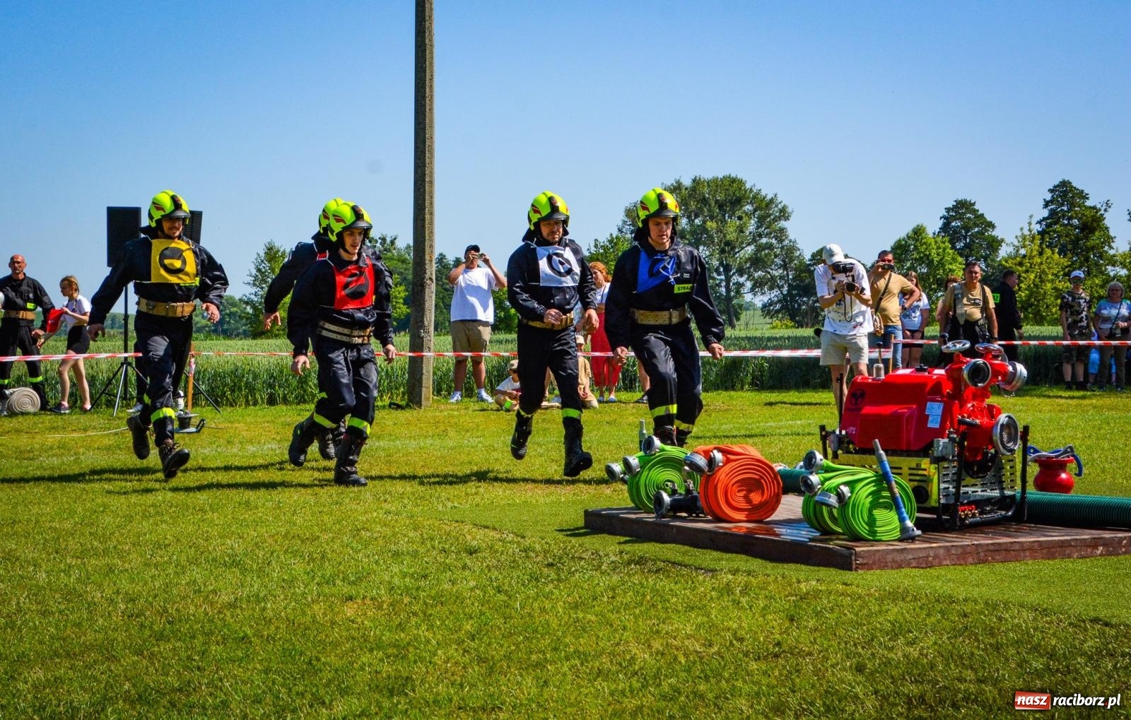 Zdjęcie w galerii na portalu naszraciborz.pl: Cztery puchary w koronie OSP Samborowice i rekord w ćwiczeniu bojowym wiadomości z regionu
