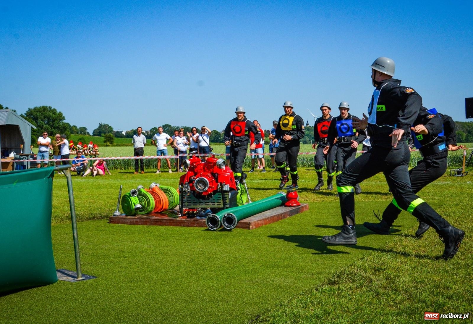 Zdjęcie w galerii na portalu naszraciborz.pl: Cztery puchary w koronie OSP Samborowice i rekord w ćwiczeniu bojowym wiadomości z regionu