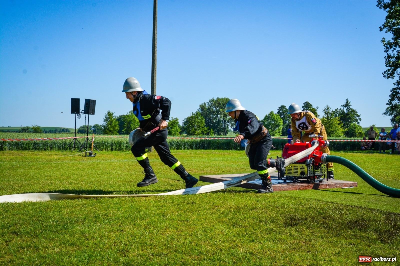 Zdjęcie w galerii na portalu naszraciborz.pl: Cztery puchary w koronie OSP Samborowice i rekord w ćwiczeniu bojowym wiadomości z regionu