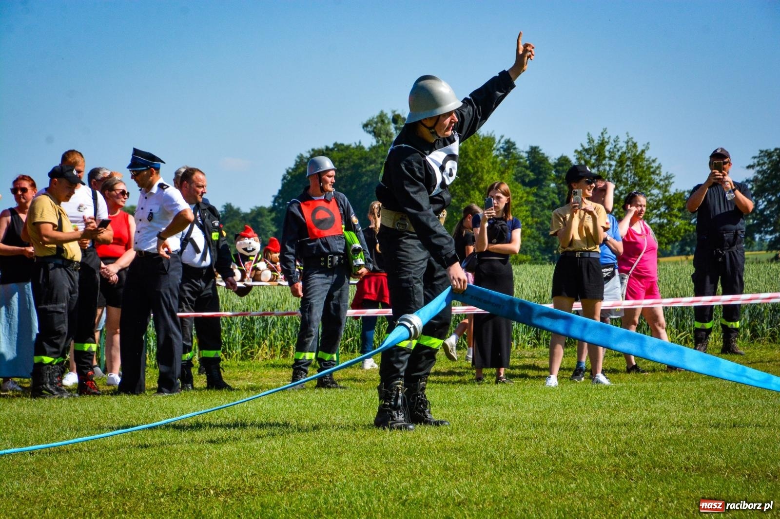 Zdjęcie w galerii na portalu naszraciborz.pl: Cztery puchary w koronie OSP Samborowice i rekord w ćwiczeniu bojowym wiadomości z regionu