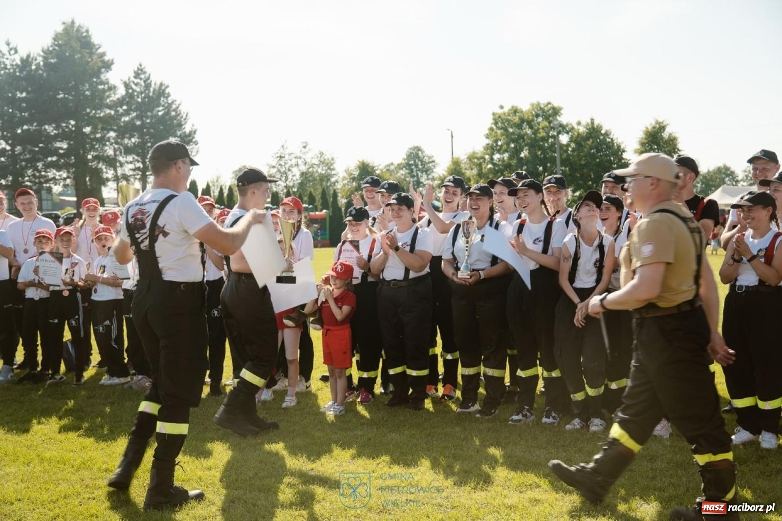 Zdjęcie w galerii na portalu naszraciborz.pl: Cztery puchary w koronie OSP Samborowice i rekord w ćwiczeniu bojowym wiadomości z regionu