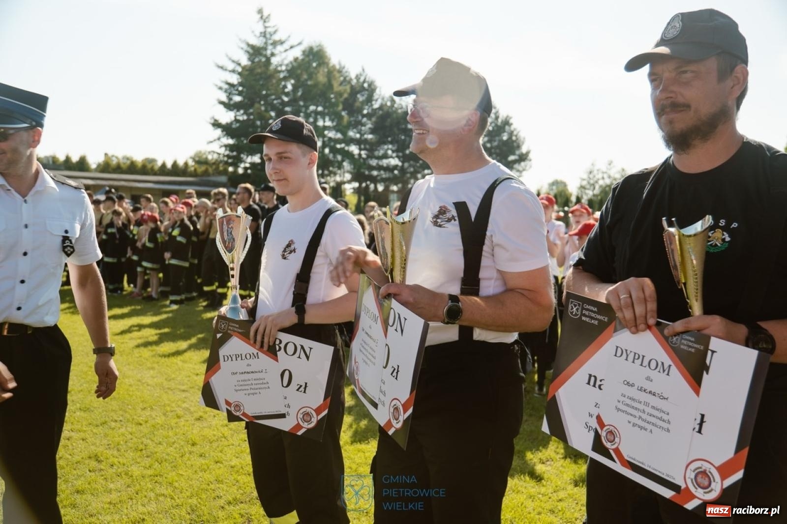Zdjęcie w galerii na portalu naszraciborz.pl: Cztery puchary w koronie OSP Samborowice i rekord w ćwiczeniu bojowym wiadomości z regionu