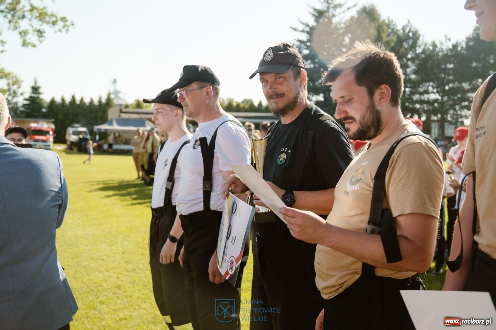 Zdjęcie w galerii na portalu naszraciborz.pl: Cztery puchary w koronie OSP Samborowice i rekord w ćwiczeniu bojowym wiadomości z regionu