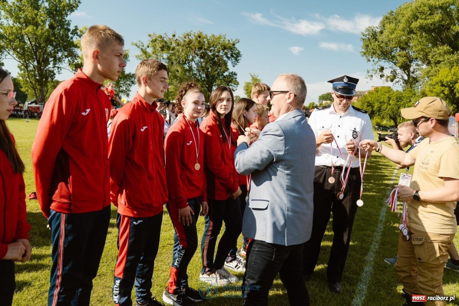 Zdjęcie w galerii na portalu naszraciborz.pl: Cztery puchary w koronie OSP Samborowice i rekord w ćwiczeniu bojowym wiadomości z regionu