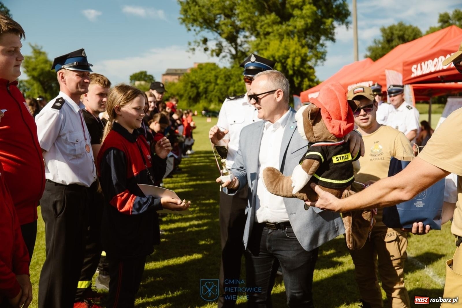 Zdjęcie w galerii na portalu naszraciborz.pl: Cztery puchary w koronie OSP Samborowice i rekord w ćwiczeniu bojowym wiadomości z regionu