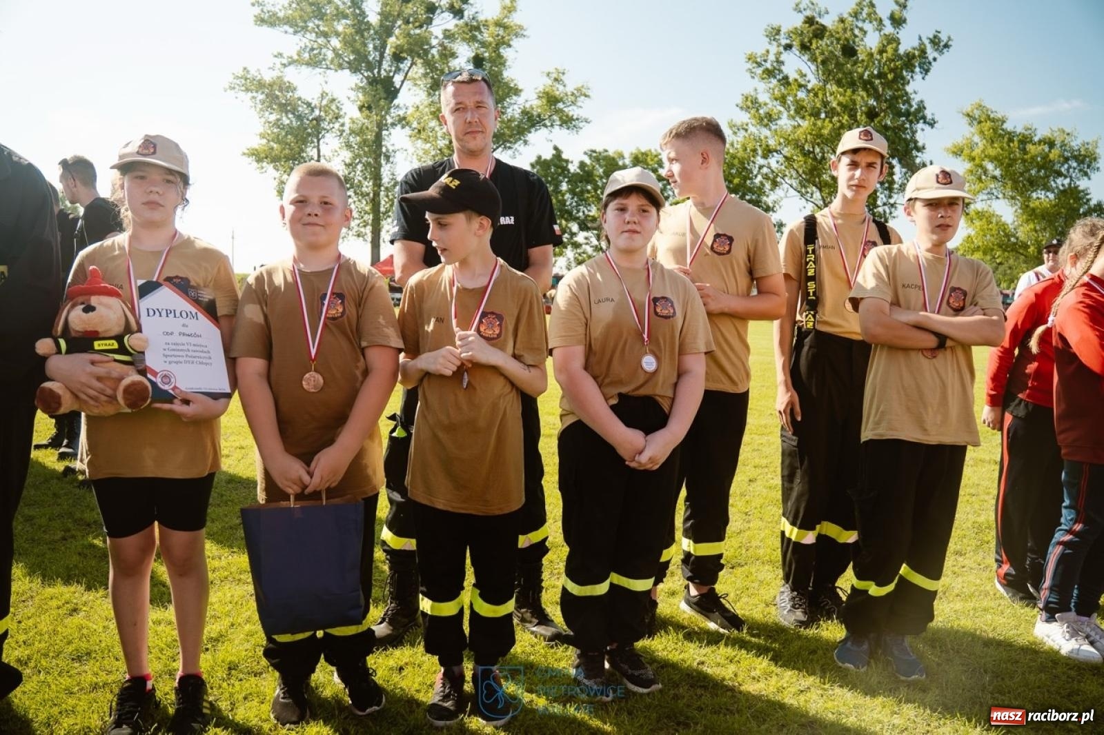 Zdjęcie w galerii na portalu naszraciborz.pl: Cztery puchary w koronie OSP Samborowice i rekord w ćwiczeniu bojowym wiadomości z regionu