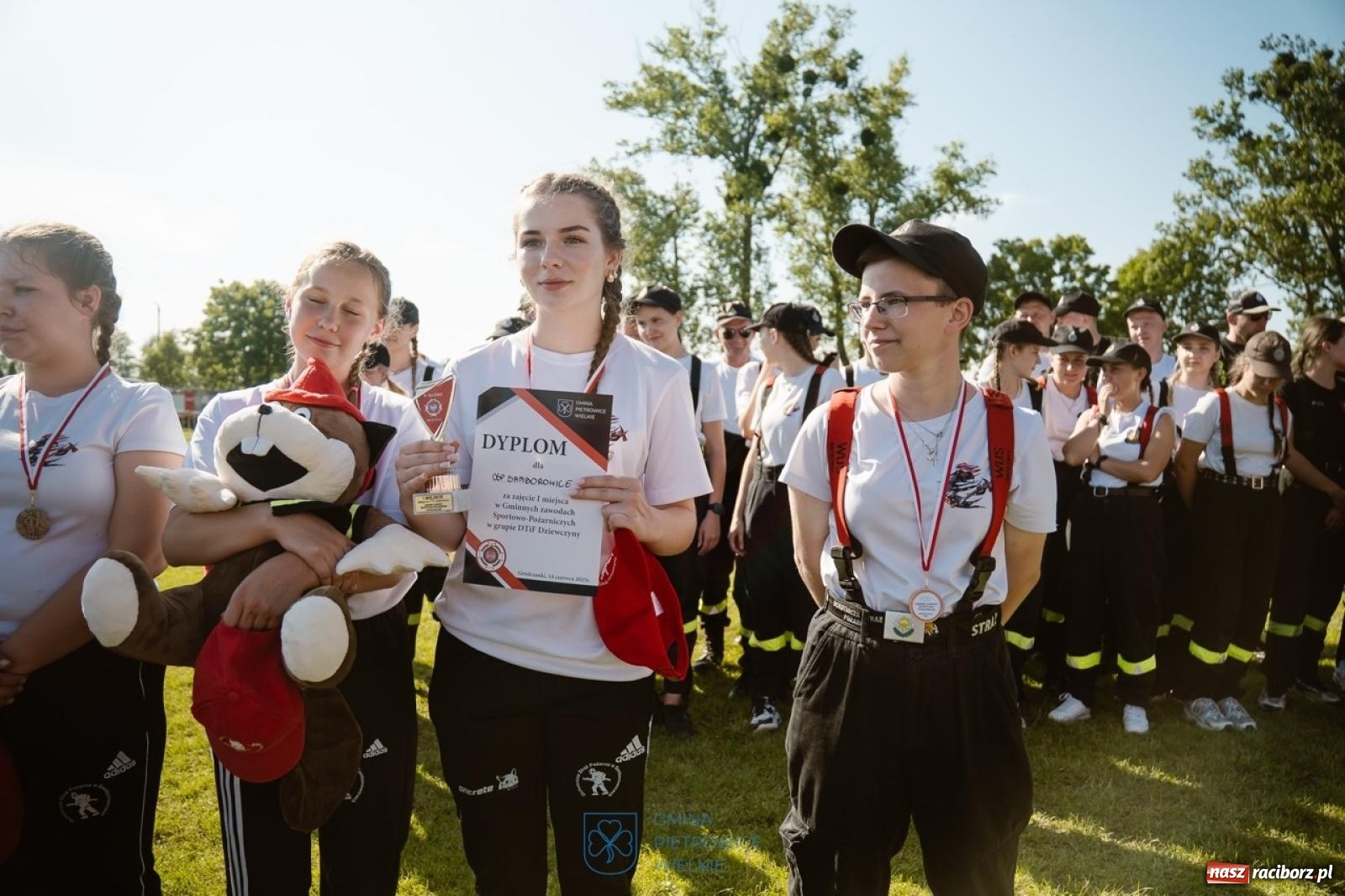 Zdjęcie w galerii na portalu naszraciborz.pl: Cztery puchary w koronie OSP Samborowice i rekord w ćwiczeniu bojowym wiadomości z regionu