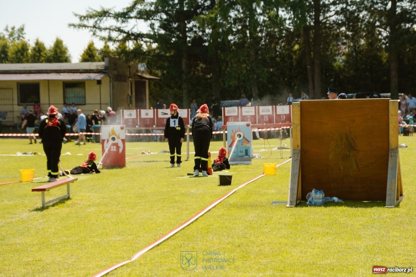 Zdjęcie w galerii na portalu naszraciborz.pl: Cztery puchary w koronie OSP Samborowice i rekord w ćwiczeniu bojowym wiadomości z regionu