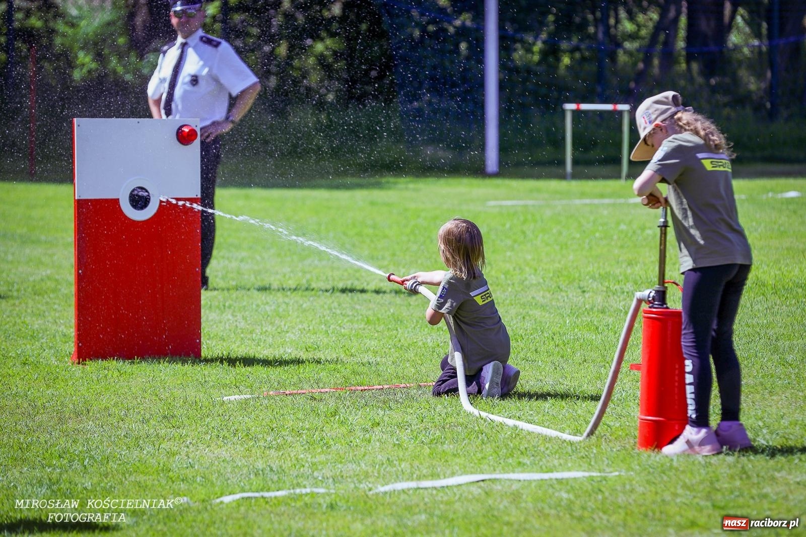 Zdjęcie w galerii na portalu naszraciborz.pl: Gminne zawody sportowo-pożarnicze w Rudniku. O wygranej zdecydowała sekunda [FOTO] wiadomości z regionu
