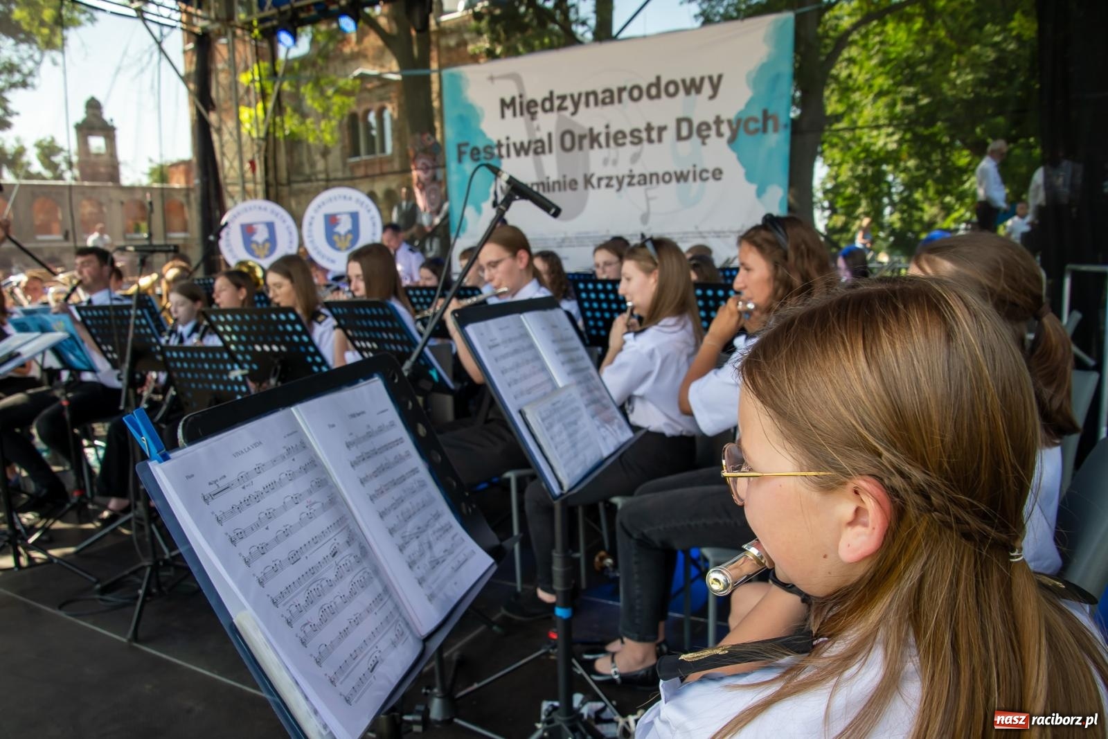 Zdjęcie w galerii na portalu naszraciborz.pl: X Międzynarodowy Festiwal Orkiestr Dętych w Gminie Krzyżanowice [FOTO i WIDEO] wiadomości z regionu