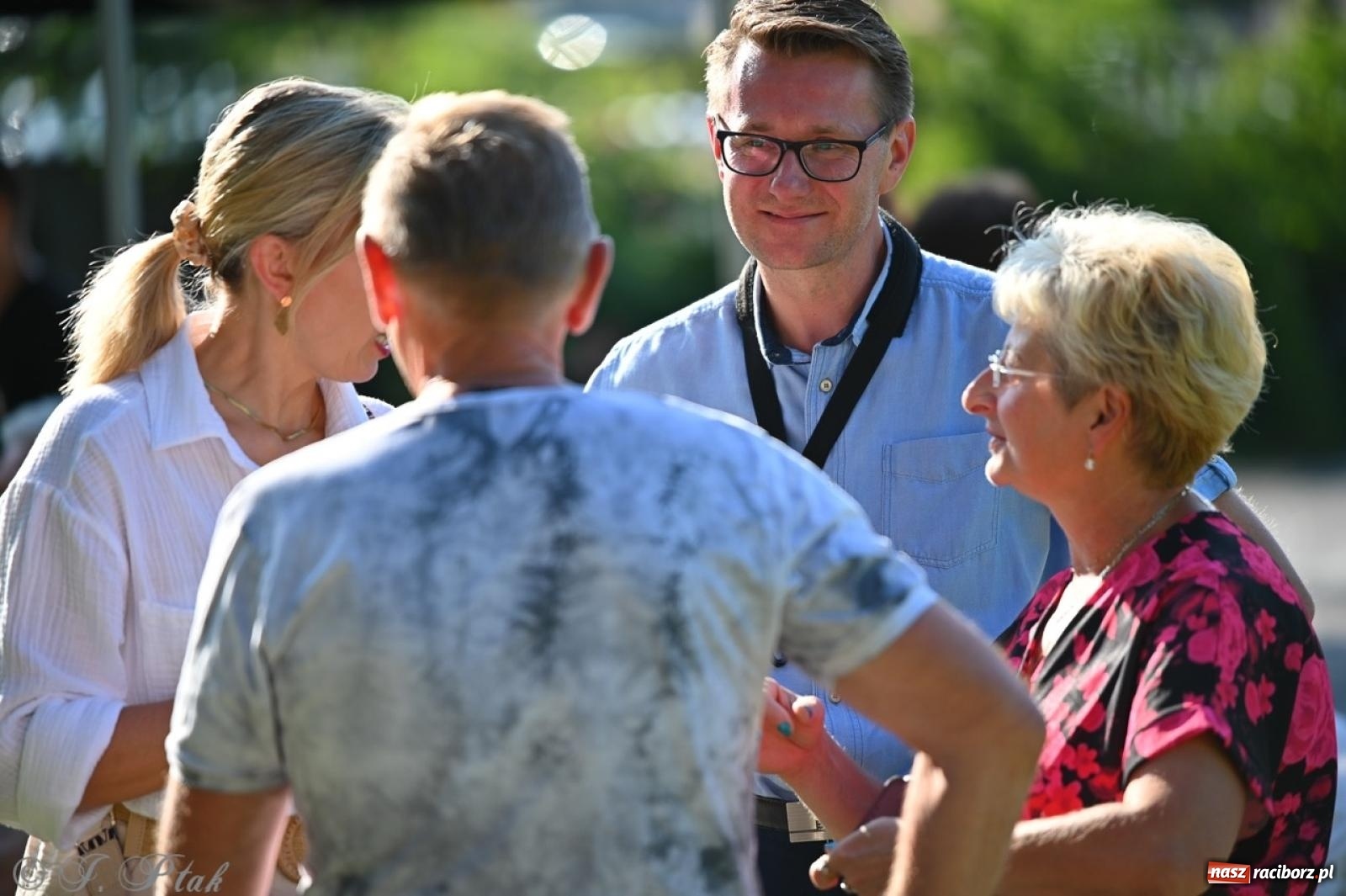 Zdjęcie w galerii na portalu naszraciborz.pl: Grupa Bez Nazwy zagrała w ogrodzie kultury Strzechy wiadomości z regionu