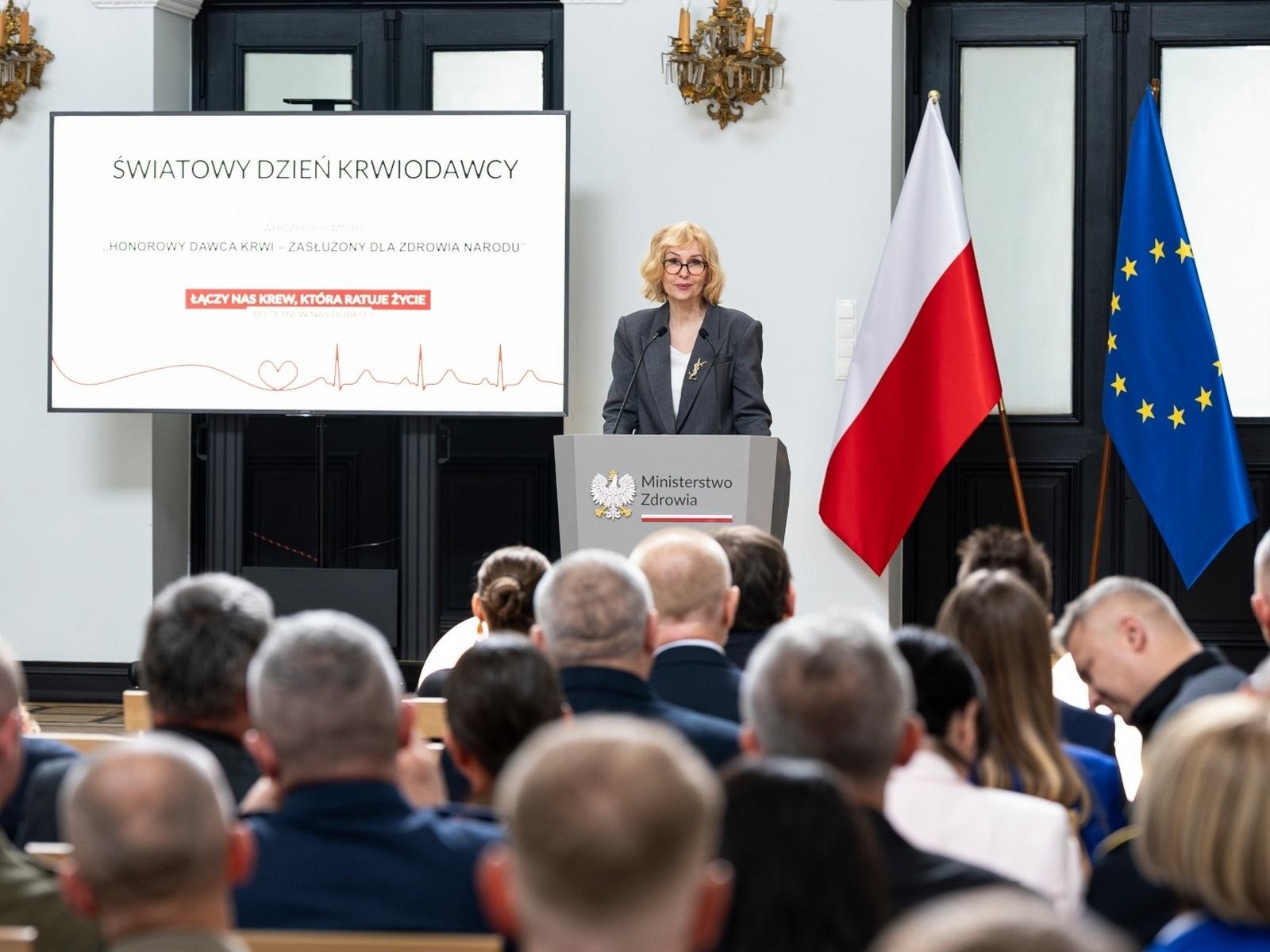 Zdjęcie w galerii na portalu naszraciborz.pl: Strażnicy graniczni w gronie uhonorowanych Krwiodawców – odznaka za zasługi dla zdrowia narodu wiadomości z regionu