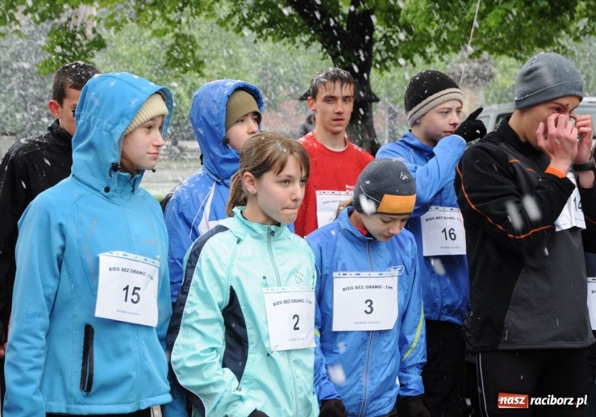 Zdjęcie w galerii na portalu naszraciborz.pl: Bieg bez granic, ale w chłodzie wiadomości z regionu