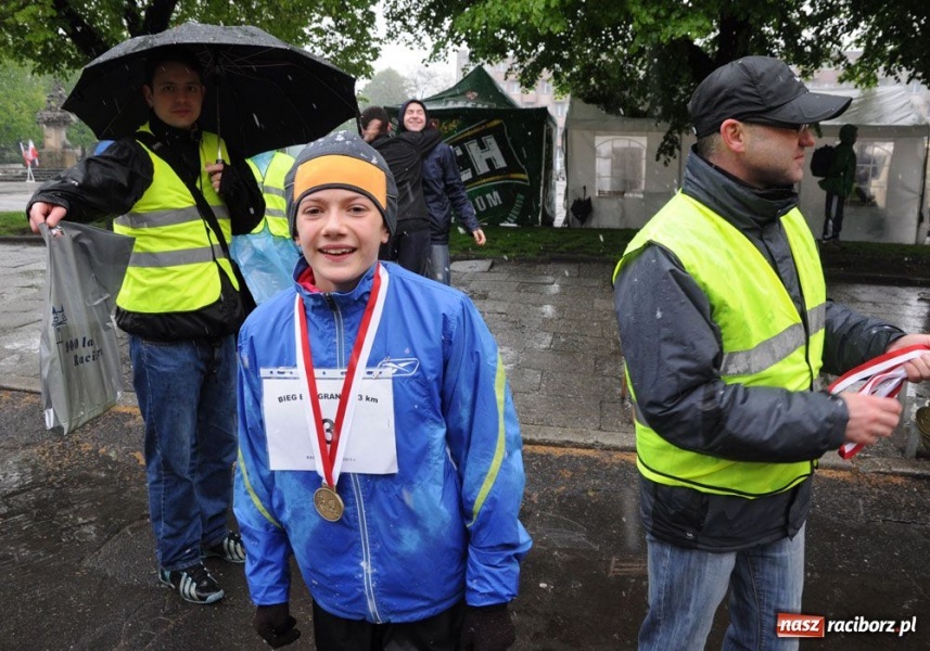 Zdjęcie w galerii na portalu naszraciborz.pl: Bieg bez granic, ale w chłodzie wiadomości z regionu