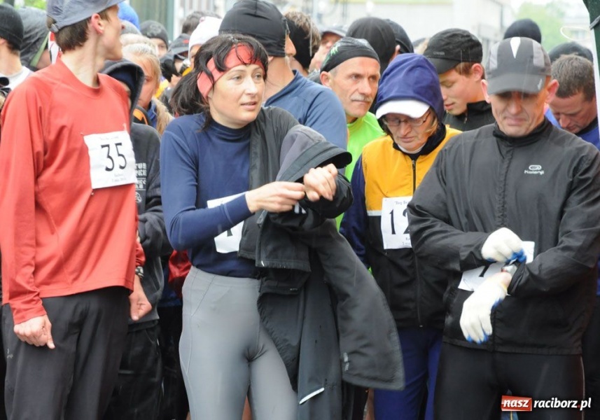 Zdjęcie w galerii na portalu naszraciborz.pl: Bieg bez granic, ale w chłodzie wiadomości z regionu