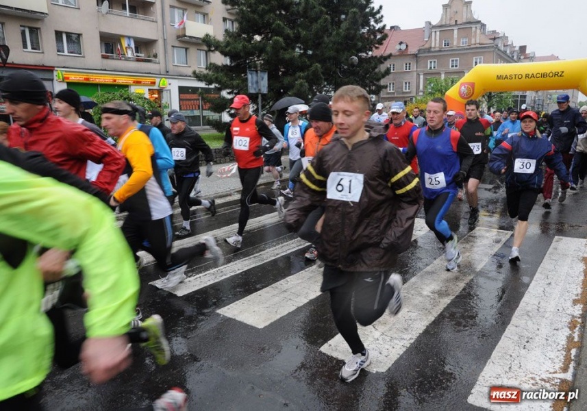 Zdjęcie w galerii na portalu naszraciborz.pl: Bieg bez granic, ale w chłodzie wiadomości z regionu