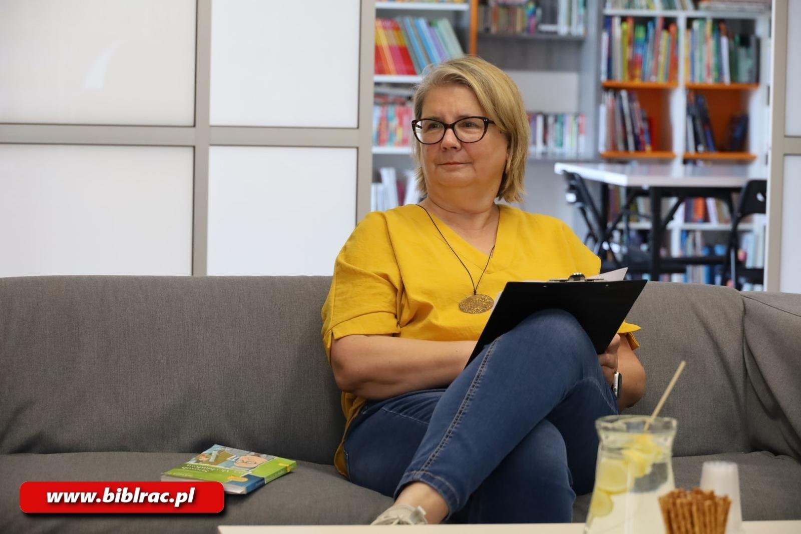 Zdjęcie w galerii na portalu naszraciborz.pl: Sposób na Alcybiadesa sposobem na udaną sobotę, czyli rodzinny konkurs w bibliotece wiadomości z regionu