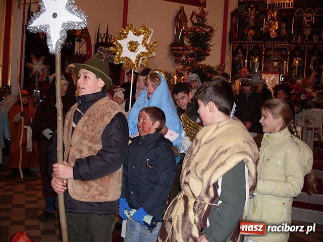 Zdjęcie w galerii na portalu naszraciborz.pl: Mędrcy świata z parafii Łubowice wiadomości z regionu