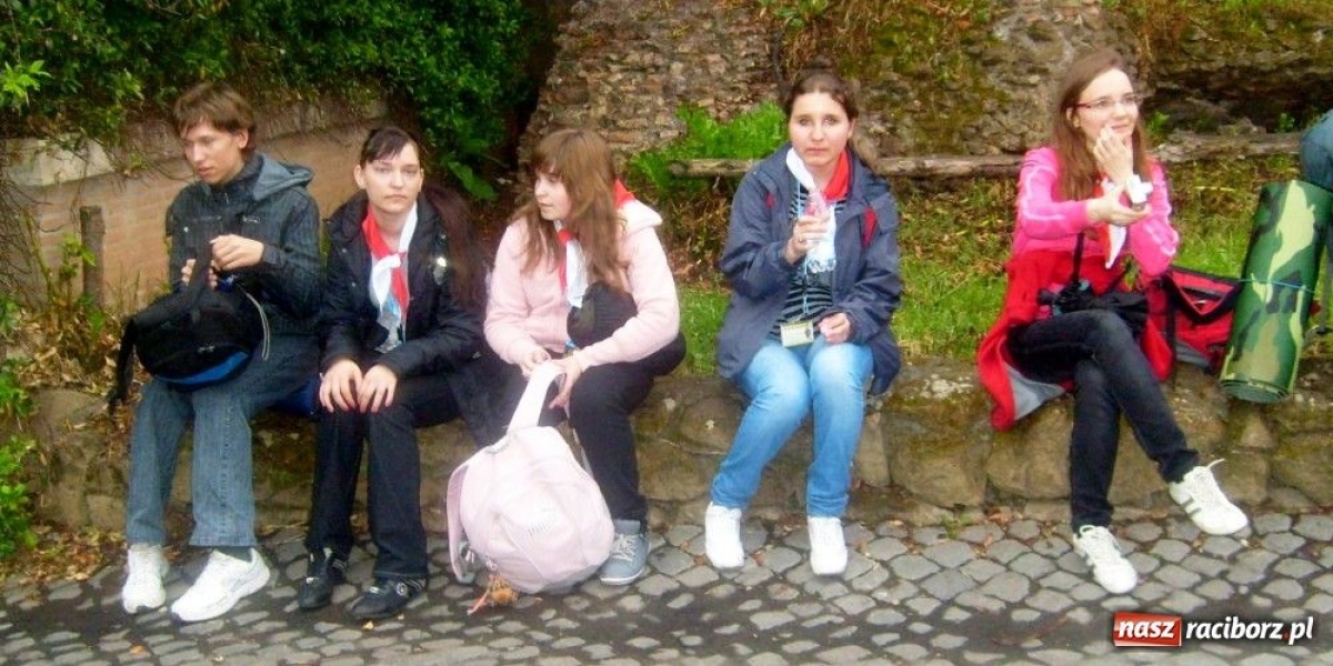 Zdjęcie w galerii na portalu naszraciborz.pl: Z Raciborza do Rzymu na beatyfikację wiadomości z regionu