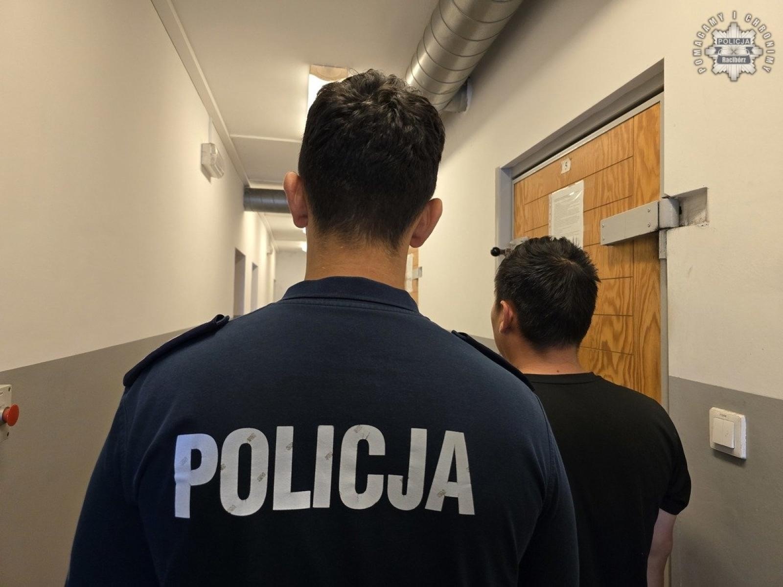 Zdjęcie w galerii na portalu naszraciborz.pl: Pościg na ulicach Raciborza. Zatrzymano dwóch Kolumbijczyków wiadomości z regionu