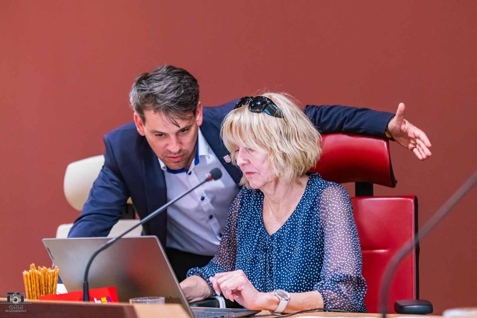 Zdjęcie w galerii na portalu naszraciborz.pl: Duży spadek liczby dzieci w przedszkolach, w Studziennej chcą zakazać używania smartfonów wiadomości z regionu