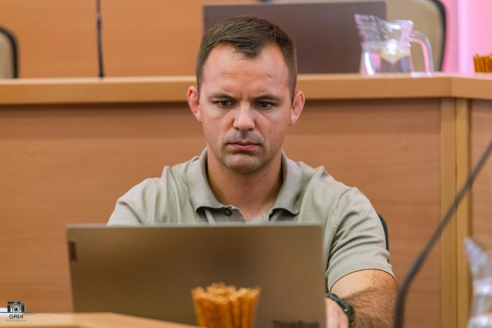 Zdjęcie w galerii na portalu naszraciborz.pl: Duży spadek liczby dzieci w przedszkolach, w Studziennej chcą zakazać używania smartfonów wiadomości z regionu