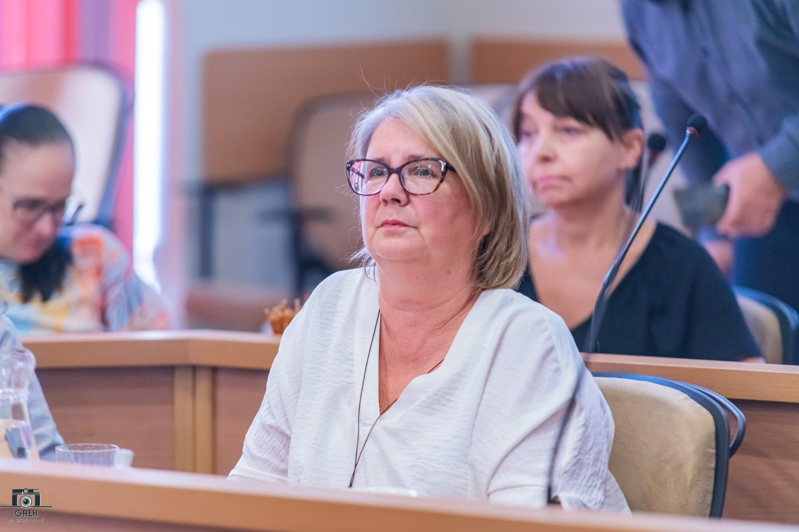 Zdjęcie w galerii na portalu naszraciborz.pl: Duży spadek liczby dzieci w przedszkolach, w Studziennej chcą zakazać używania smartfonów wiadomości z regionu