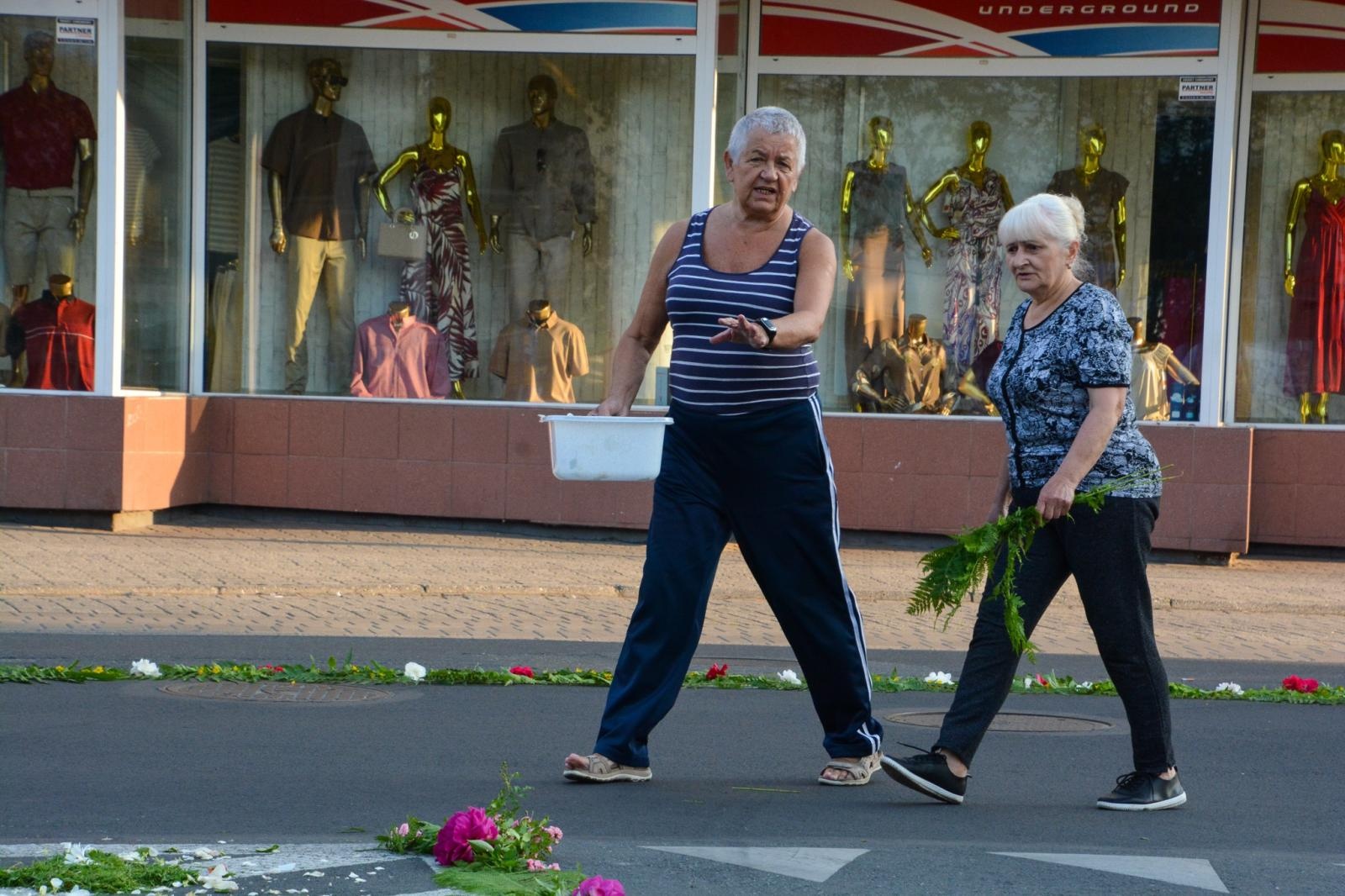 Zdjęcie w galerii na portalu naszraciborz.pl: Racibórz i powiat gotowy na Boże Ciało. Procesje, kwietne dywany i nowa trasa w parafii WNMP [FOTO i WIDEO] wiadomości z regionu