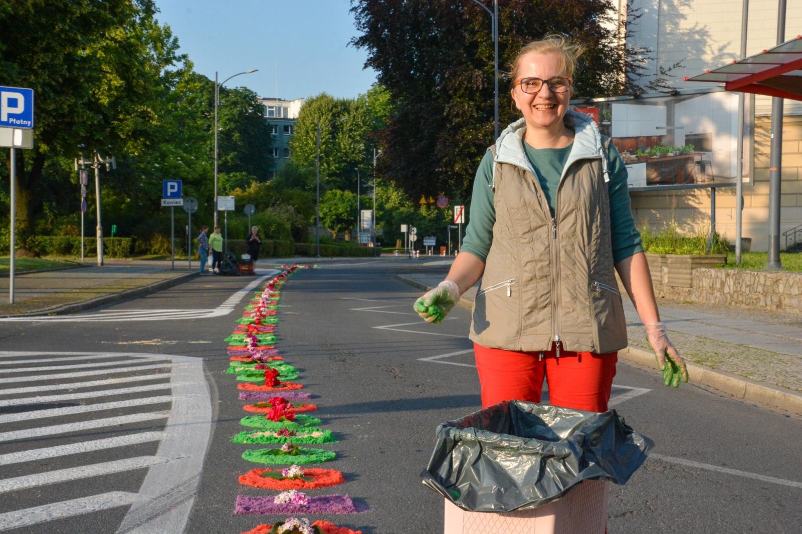 Zdjęcie w galerii na portalu naszraciborz.pl: Racibórz i powiat gotowy na Boże Ciało. Procesje, kwietne dywany i nowa trasa w parafii WNMP [FOTO i WIDEO] wiadomości z regionu