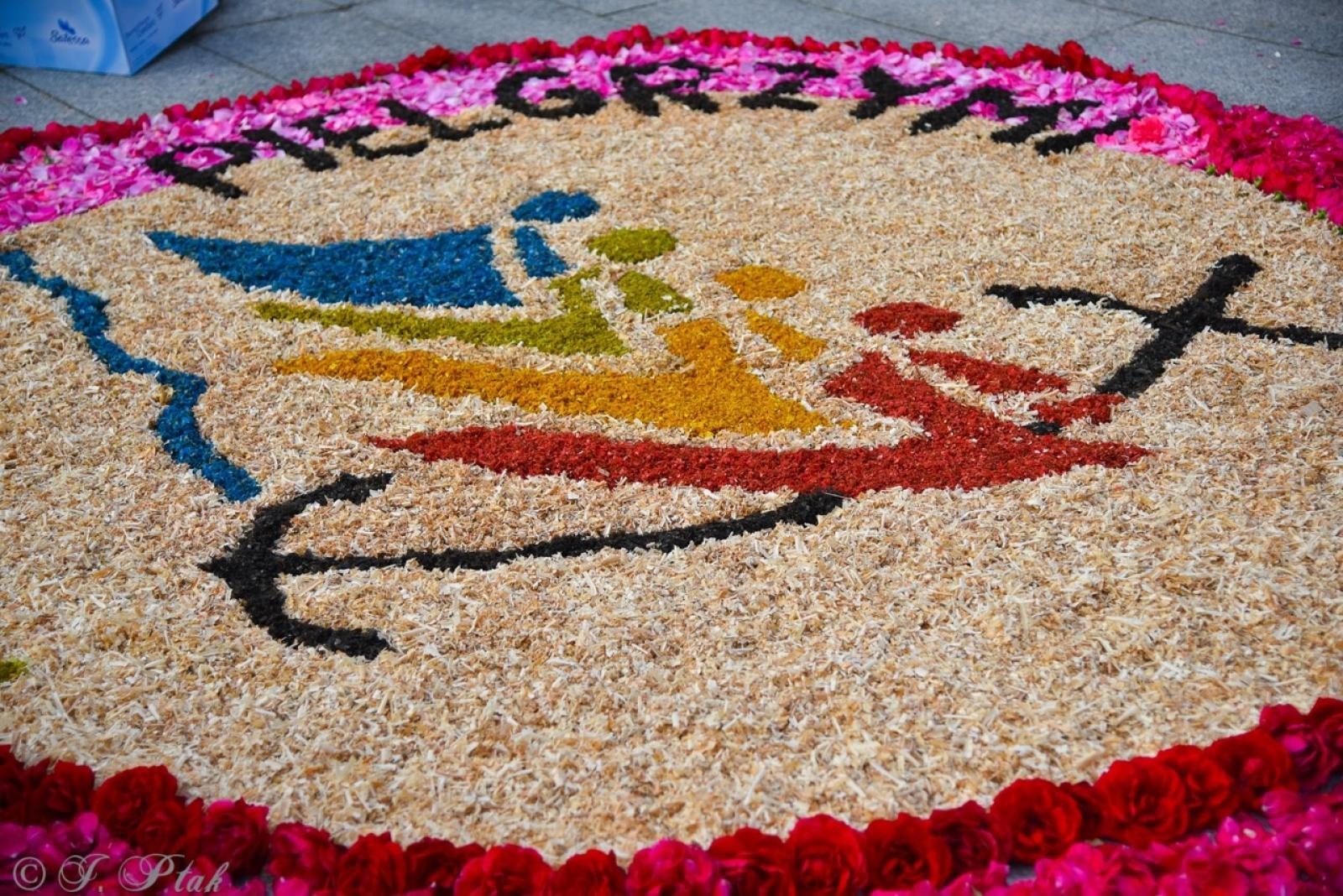 Zdjęcie w galerii na portalu naszraciborz.pl: Racibórz i powiat gotowy na Boże Ciało. Procesje, kwietne dywany i nowa trasa w parafii WNMP [FOTO i WIDEO] wiadomości z regionu