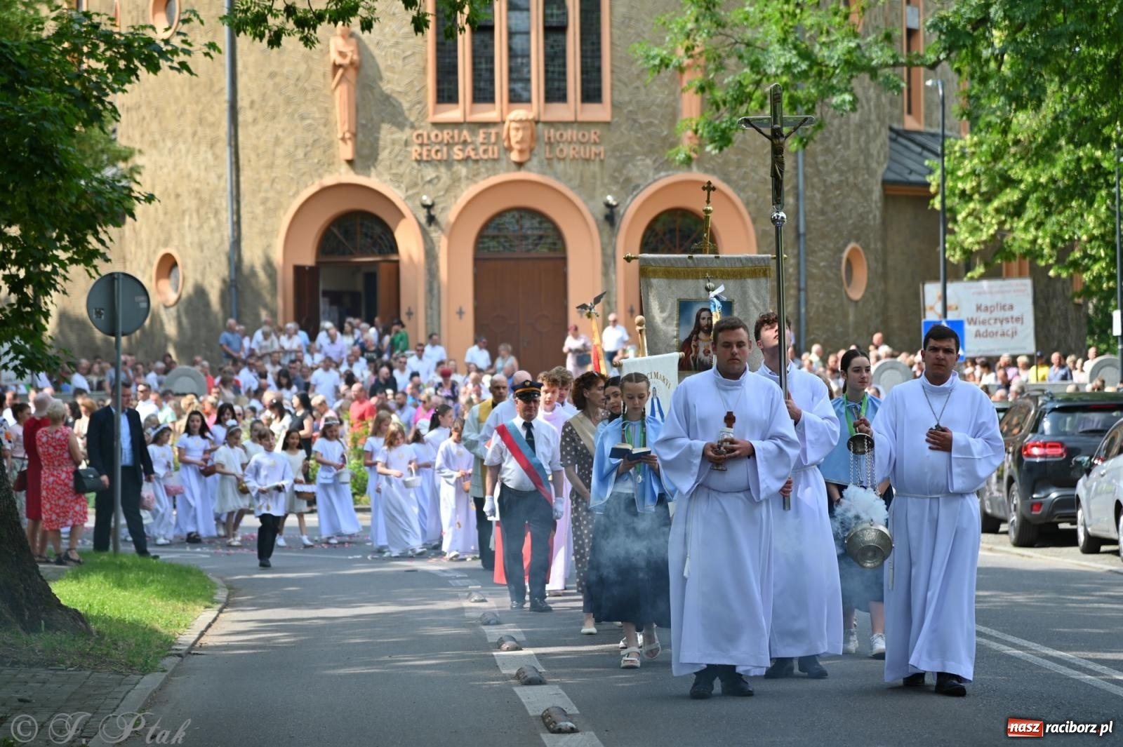 Zdjęcie w galerii na portalu naszraciborz.pl: Boże Ciało w parafii NSPJ w Raciborzu [FOTO i WIDEO] wiadomości z regionu