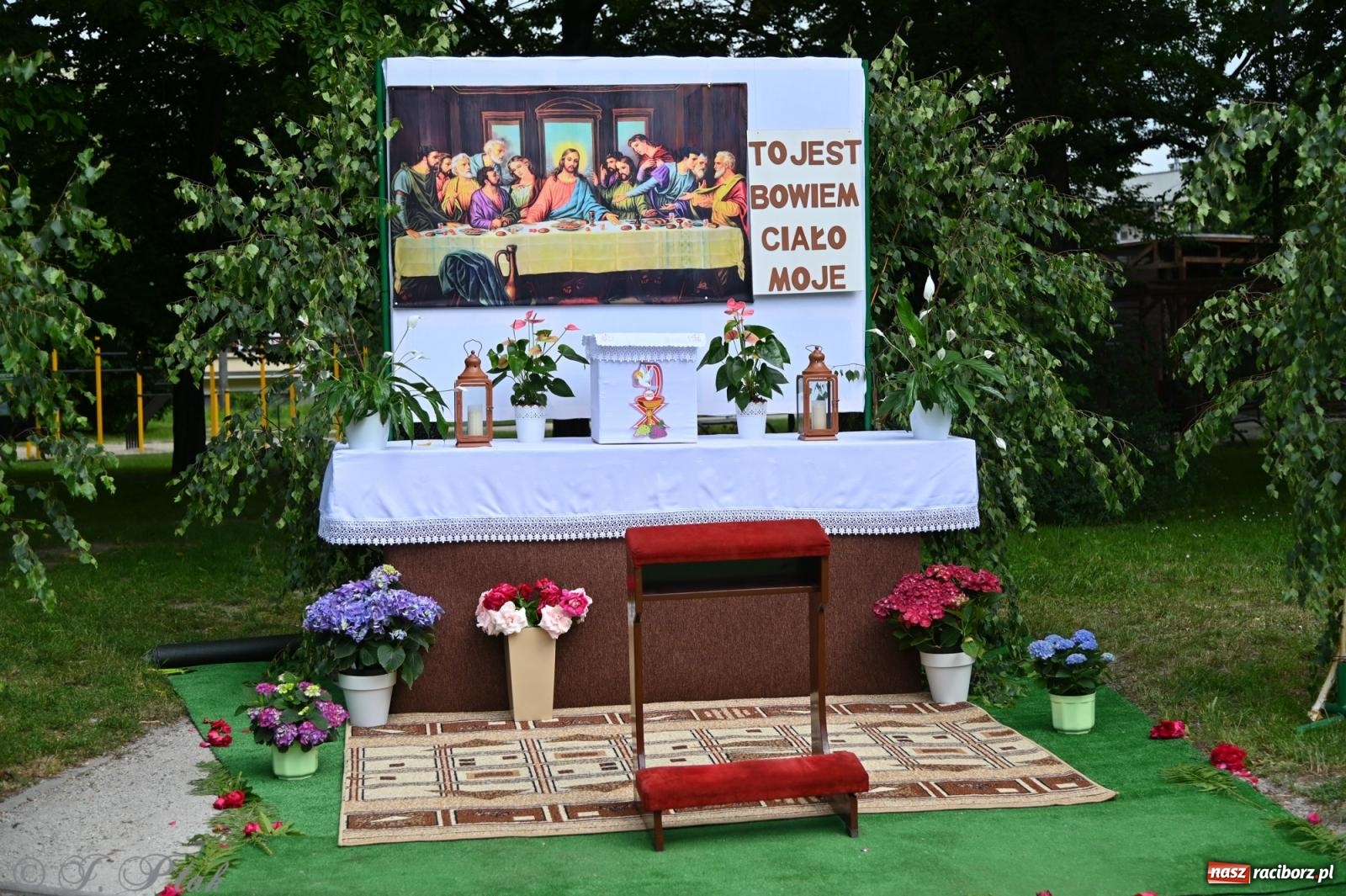 Zdjęcie w galerii na portalu naszraciborz.pl: Boże Ciało w parafii NSPJ w Raciborzu [FOTO i WIDEO] wiadomości z regionu